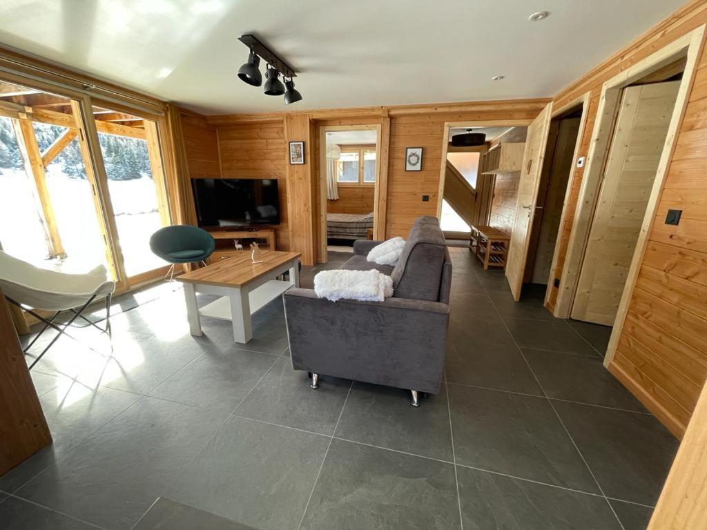 Appartement Lumineux Neuf Dans Bas De Chalet Le Douglas La Joue du Loup Exterior photo