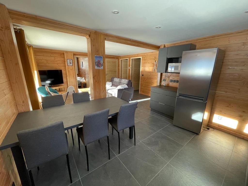 Appartement Lumineux Neuf Dans Bas De Chalet Le Douglas La Joue du Loup Exterior photo